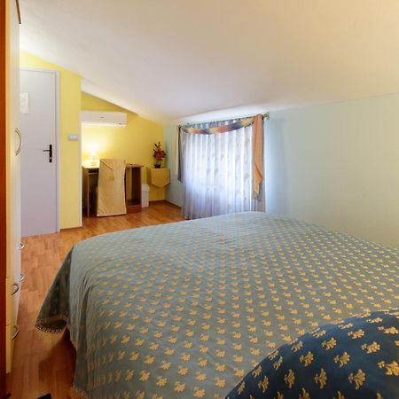 Holiday Home Nevena By Rent Istria بوجي الغرفة الصورة